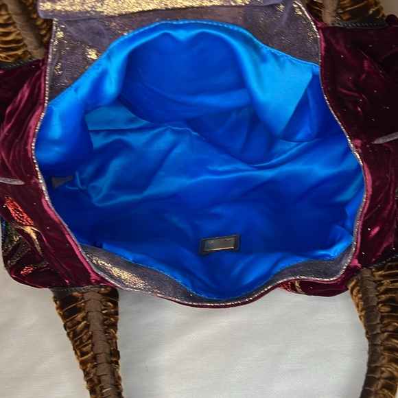 Fendi Squirrel Embellished Velvet Spy bag - Picture 10 of 15